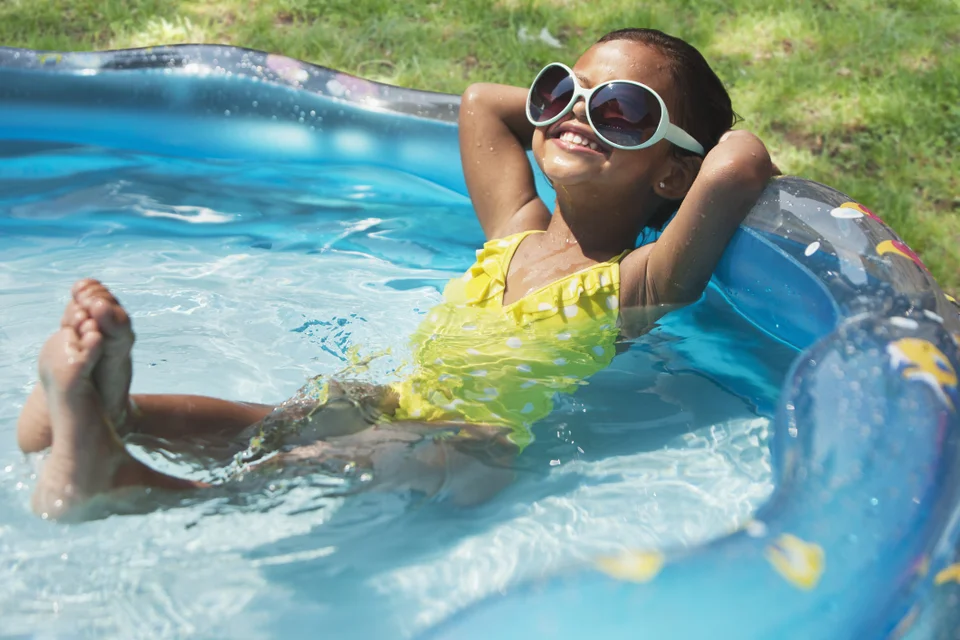 Piscina Inflável Fun Redonda Mor: Diversão Garantida para Toda a Família!